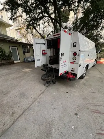 Magnet Plumbing service vehicle on-site for Faucet Repair in Kailua-Kona